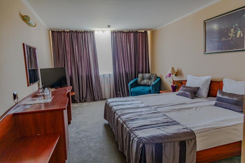 Хотел Орбита - Снимка 0