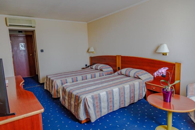 Хотел Орбита - Снимка 2