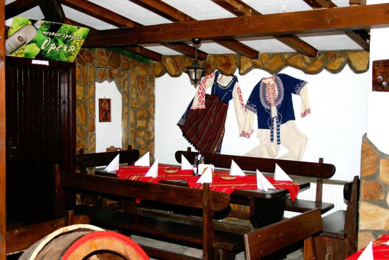 Фамилна къща Ореха - Снимка 1