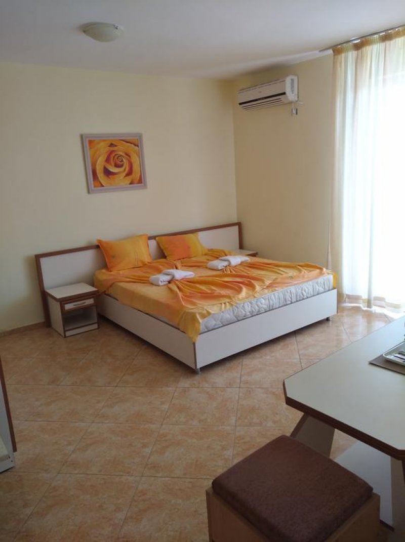 Комплекс Петрови къщи - Снимка 9