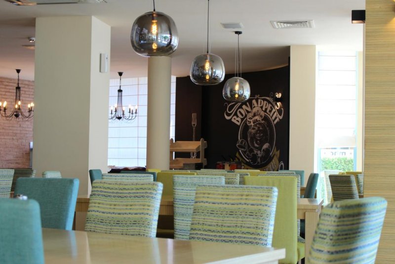 Апартхотел Марина Холидей Клуб - Снимка 8