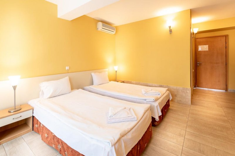 Хотел Джули - Снимка 4