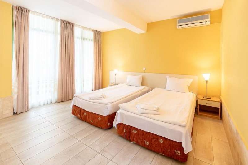 Хотел Джули - Снимка 5