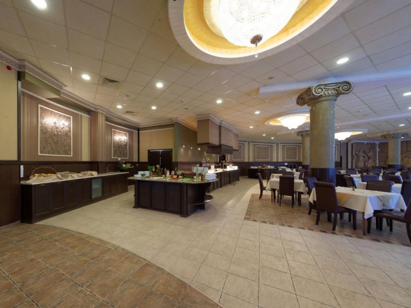 Хотел Елена - Снимка 1