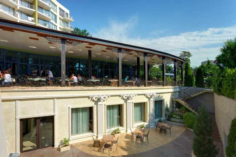 Хотел Елена - Снимка 1