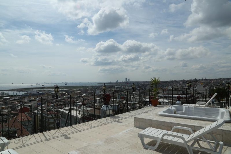 Ikbal Deluxe Hotel - Снимка 3