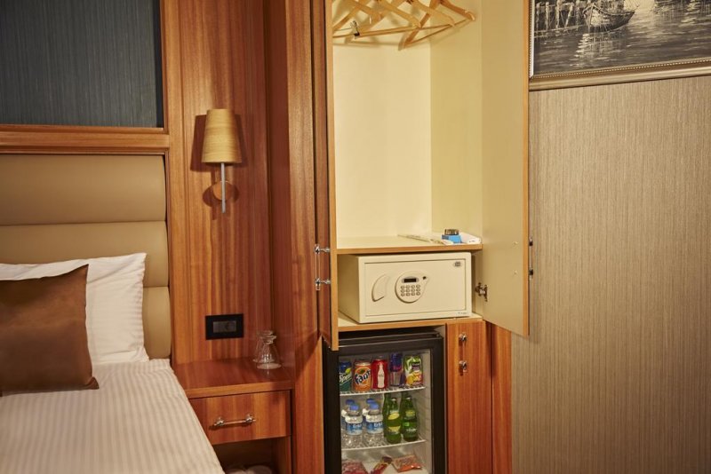 Ikbal Deluxe Hotel - Снимка 1