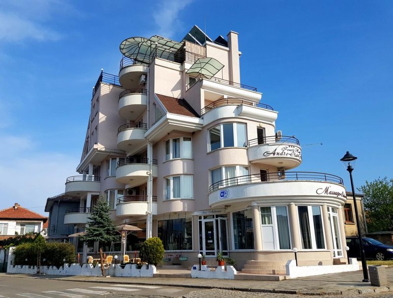 Хотел Андре - Снимка 0