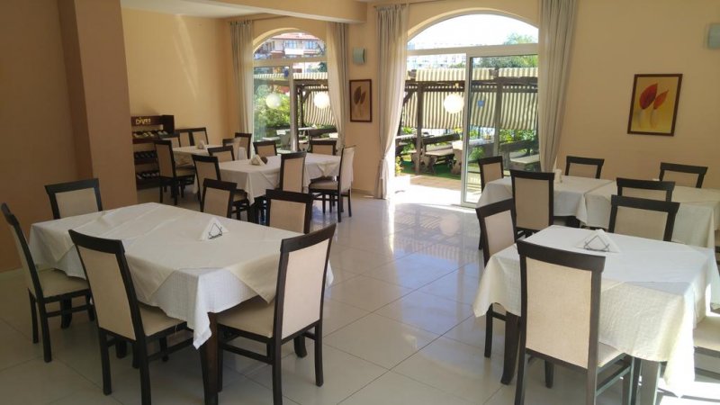 Семеен Хотел Сага - Снимка 2