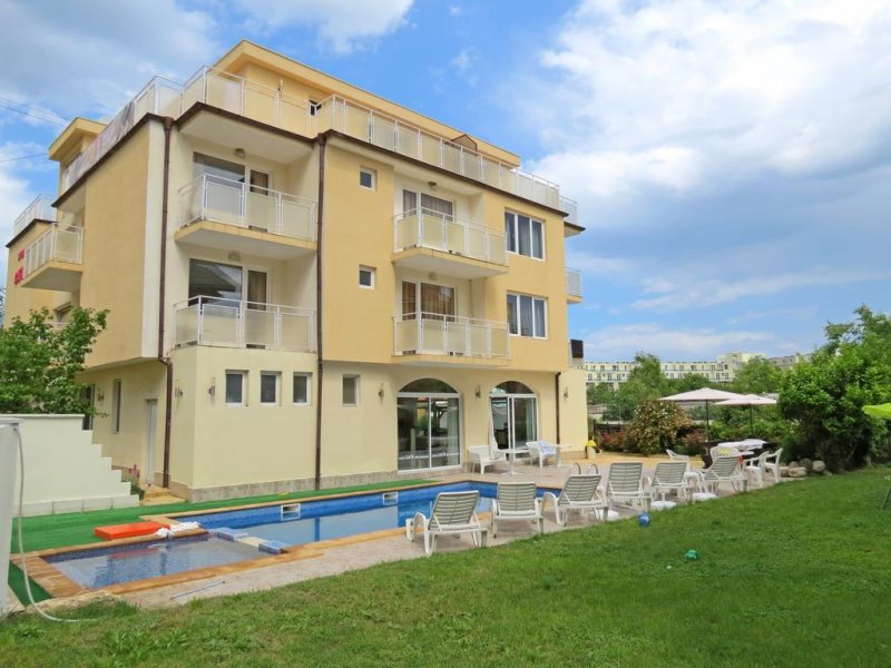 Семеен Хотел Сага - Снимка 0