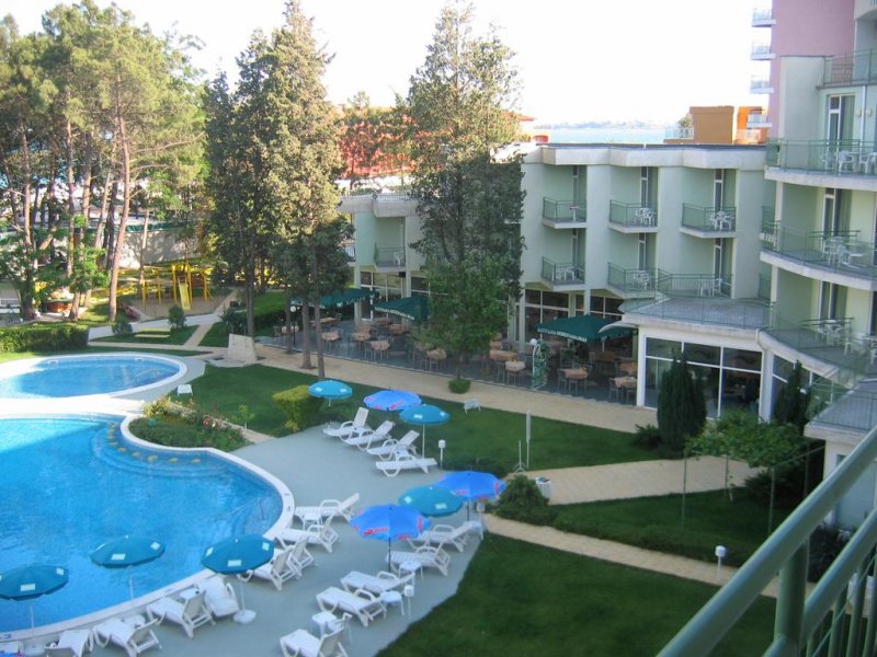 Хотел Авлига бийч - Снимка 0