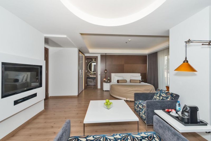 Istanbul Dora Hotel - Снимка 1