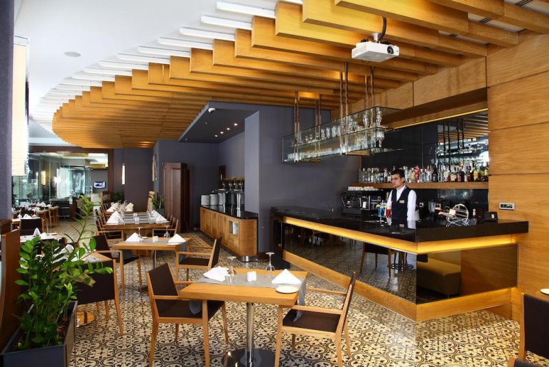 Istanbul Dora Hotel - Снимка 10