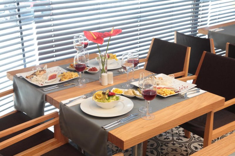 Istanbul Dora Hotel - Снимка 3