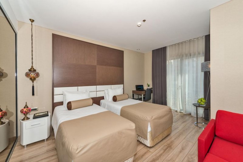 Istanbul Dora Hotel - Снимка 3