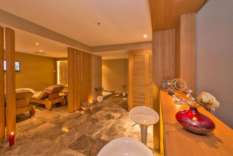 Istanbul Dora Hotel - Снимка 10