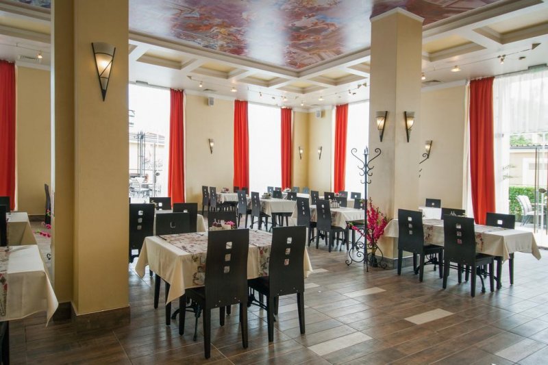 Хотел Рома Палас Делукс - Снимка 8