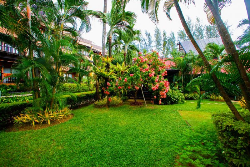 Phuket Island View Hotel - Снимка 1