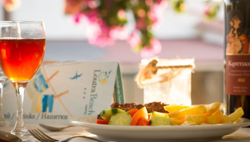 Loutra Beach Hotel - Снимка 11