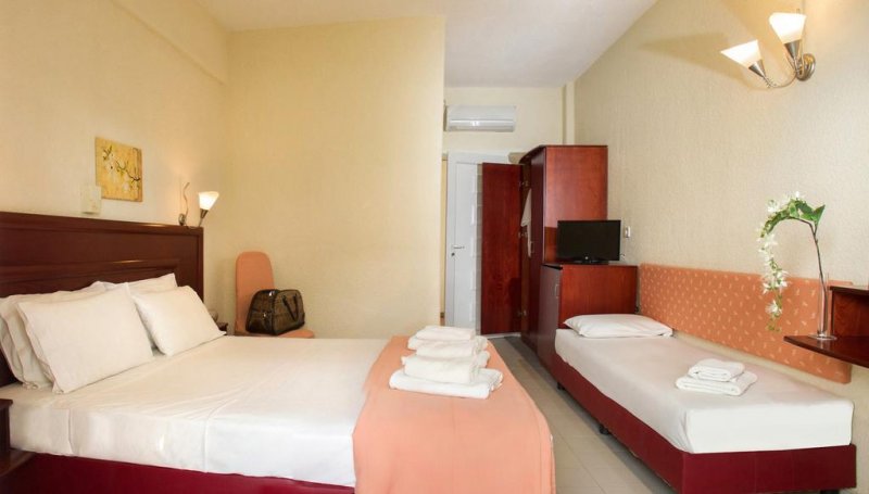 Loutra Beach Hotel - Снимка 10