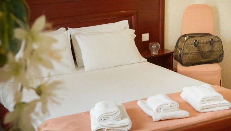 Loutra Beach Hotel - Снимка 8