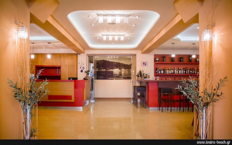 Loutra Beach Hotel - Снимка 8