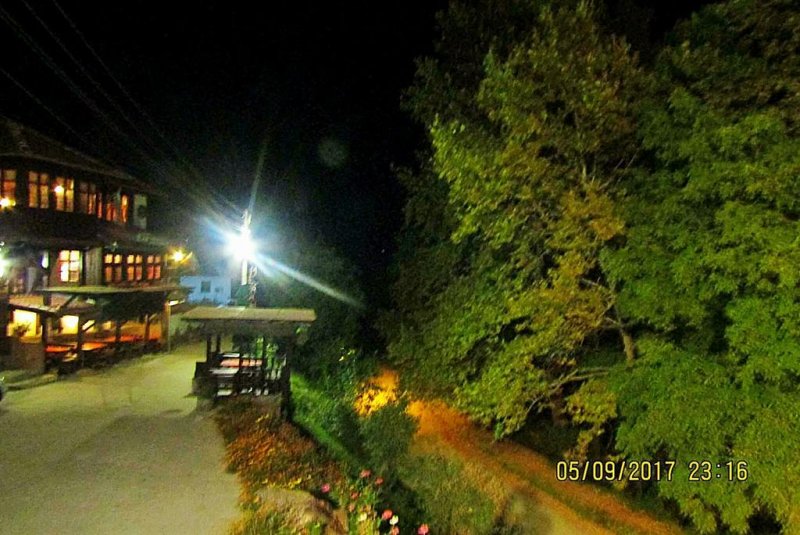 Комплекс Династия – Механа и стаи за гости - Снимка 4