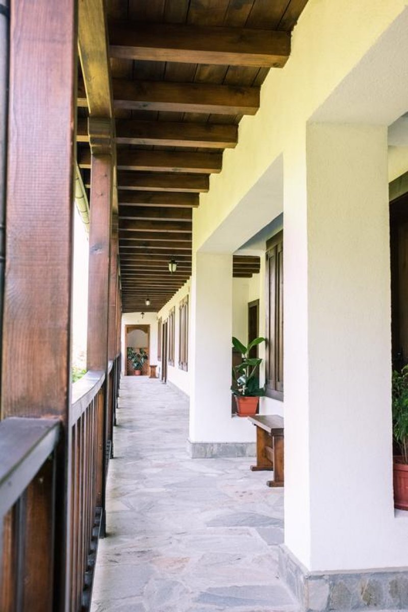 Комплекс Династия – Механа и стаи за гости - Снимка 9