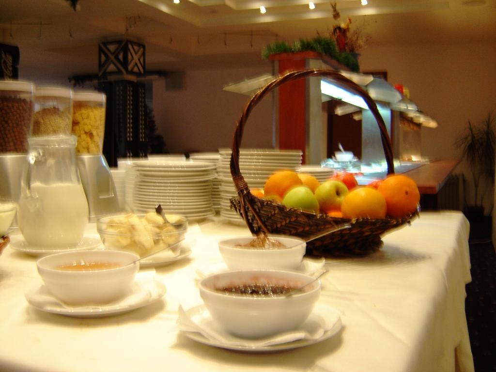На ски в Пампорово. Нощувка на човек със закуска и вечеря + басейн в хотел Финландия**** - Снимка 31