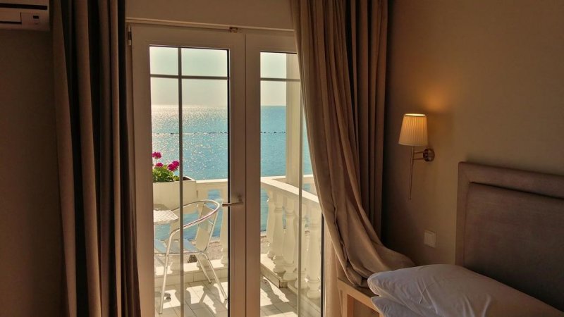 Hotel Avra - Снимка 11