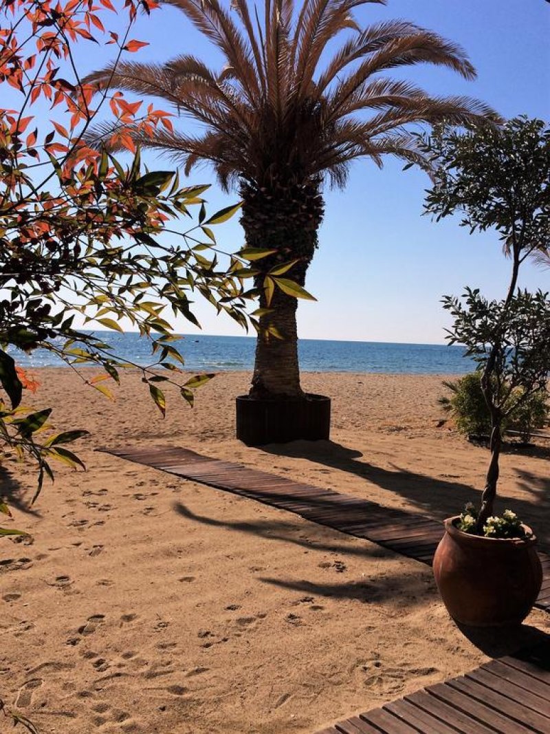 Hotel Avra - Снимка 9