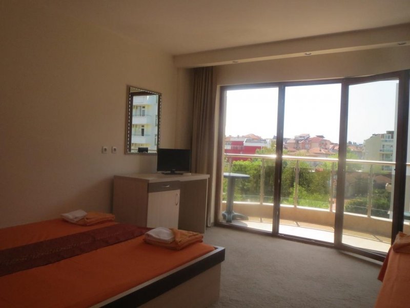 Хотел Голдън Лион - Снимка 9