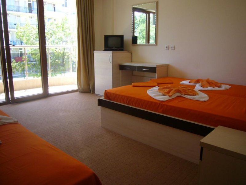 Хотел Голдън Лион - Снимка 1