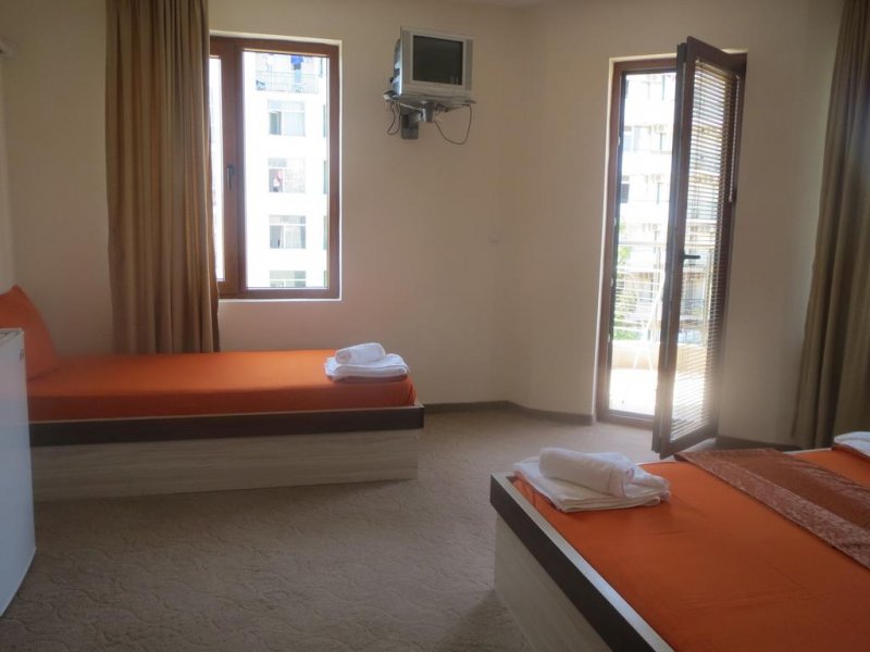 Хотел Голдън Лион - Снимка 7