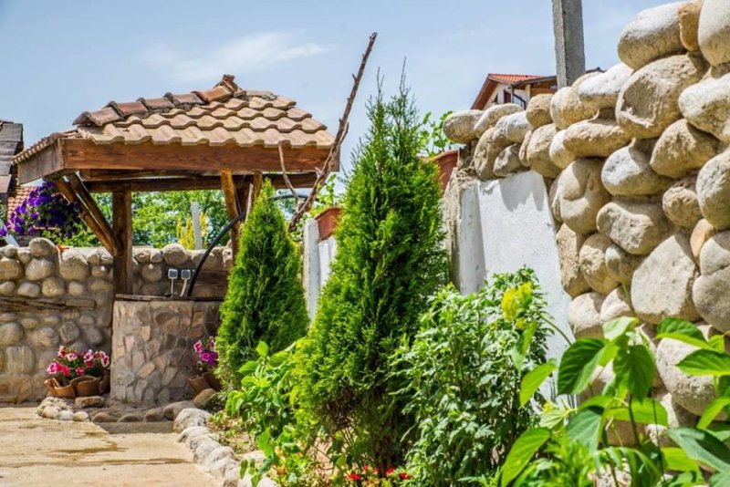 Семеен хотел Крайпътен рай - Снимка 9