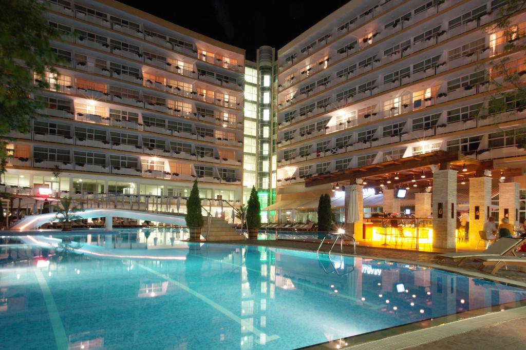 3, 5 или 7 нощувки на човек на база All Inclusive + басейн в Гранд хотел Оазис, Слънчев бряг, само на 80 м. от плажа. БЕЗПЛАТНО-Дете до 13г. - Снимка 7