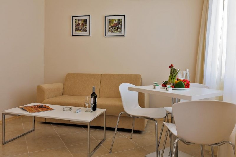 Апартхотел Емберли - Снимка 3