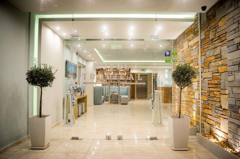 Hotel Tropical - Снимка 1