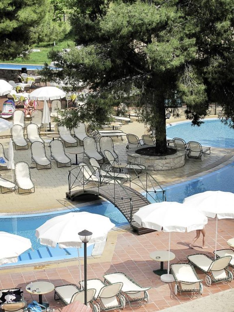 Lesse Hotel - Снимка 8