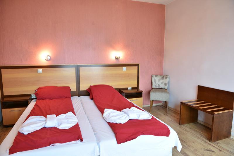 Хотел Виктория - Снимка 2