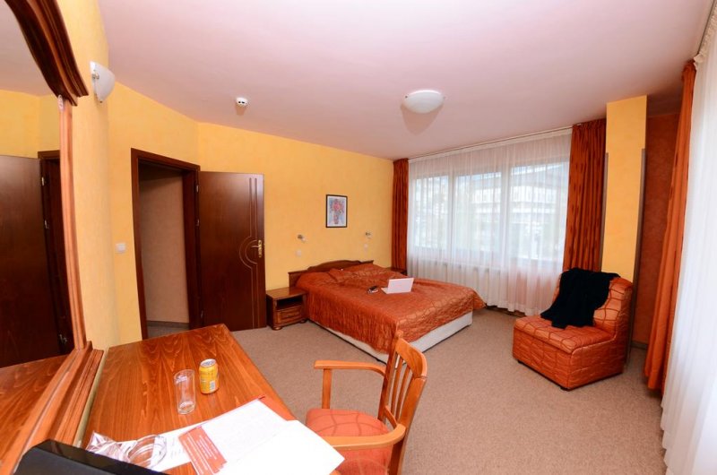 Хотел Кипарис Алфа - Снимка 1