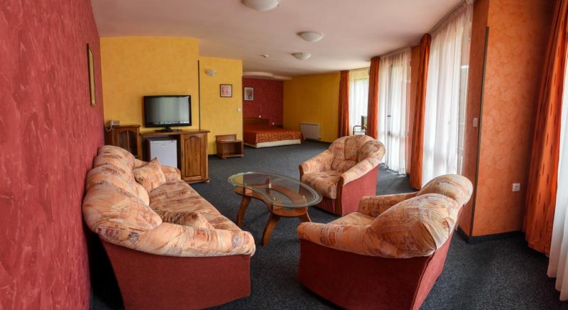 Хотел Кипарис Алфа - Снимка 3