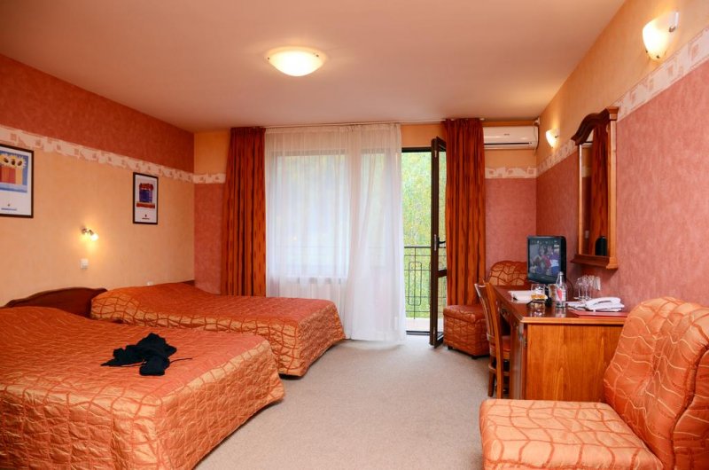 Хотел Кипарис Алфа - Снимка 7