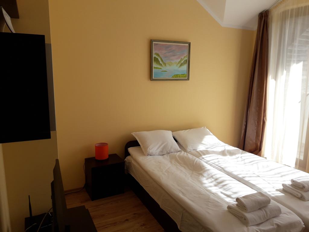 Петък, събота и неделя в Боровец! 3 нощувки в Апартаментен комплекс Боровец Гардънс - Снимка 24