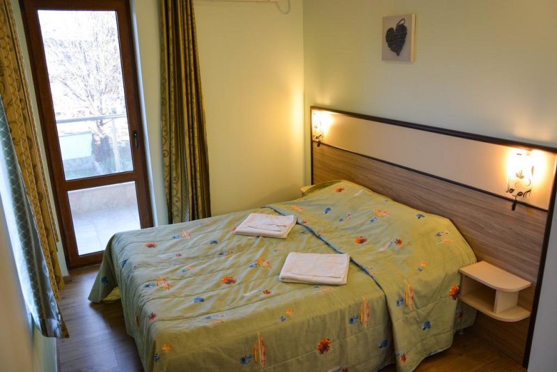 Апартаменти Голдън Хаус - Снимка 2