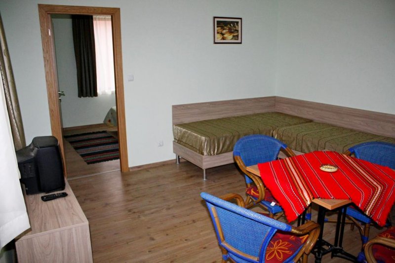 Апартаменти Голдън Хаус - Снимка 11