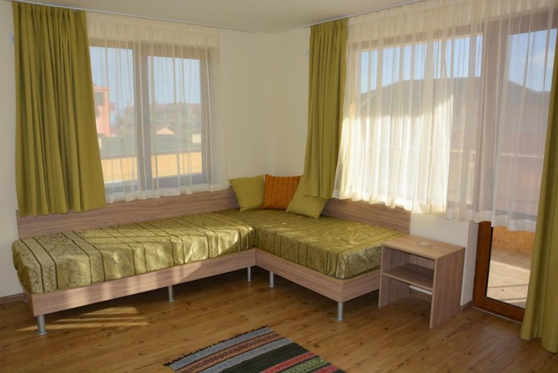 Апартаменти Голдън Хаус - Снимка 10