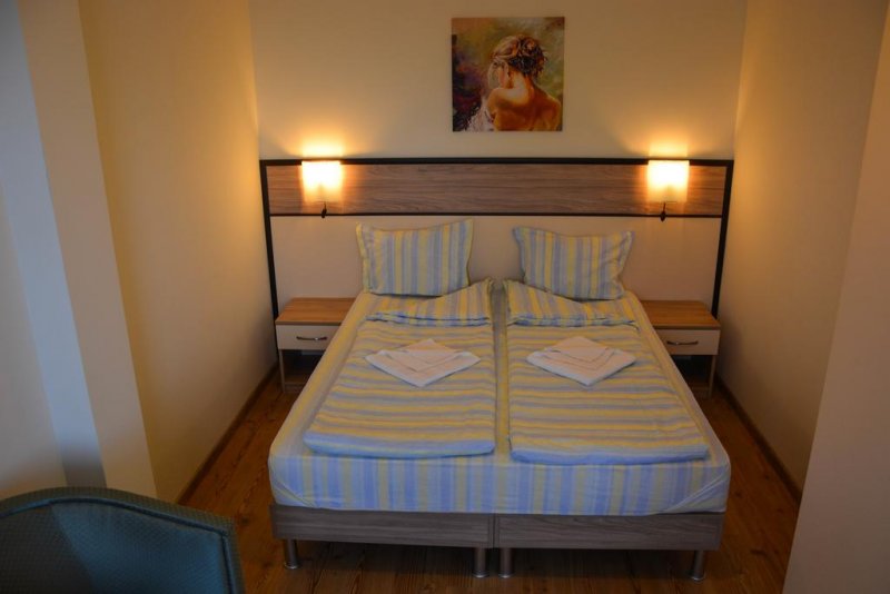 Апартаменти Голдън Хаус - Снимка 2