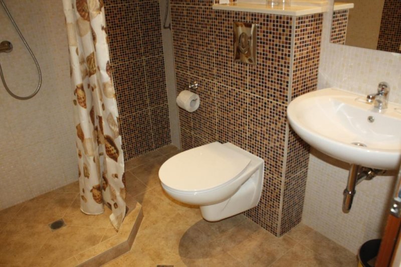 Апартаменти Голдън Хаус - Снимка 8