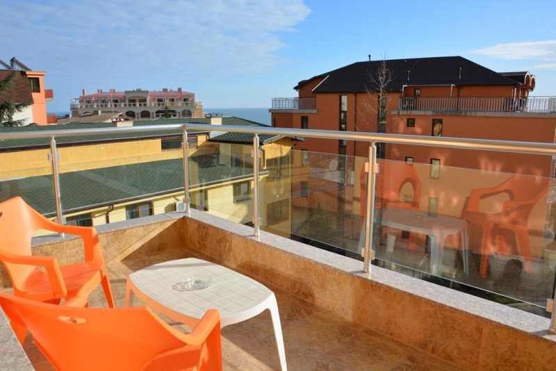 Апартаменти Голдън Хаус - Снимка 8